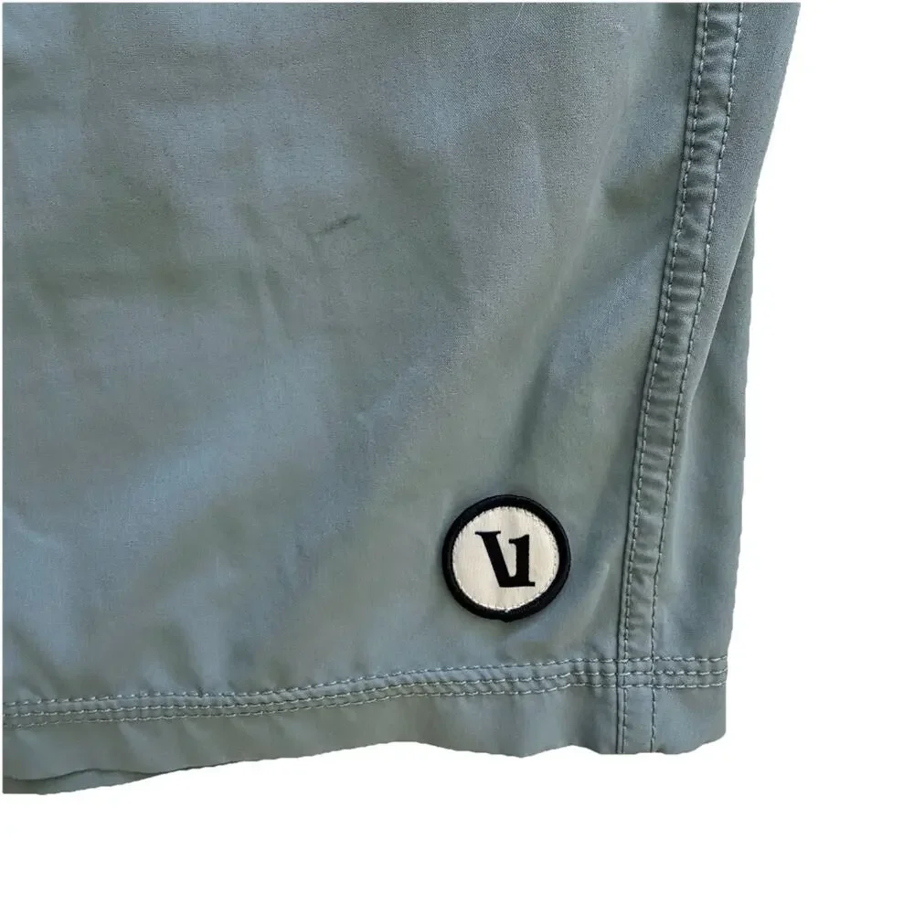 Vuori Men's Kore Green Logo Lined Shorts Stretch 7